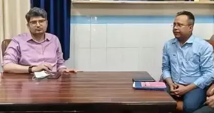 Gopeshwar: स्वास्थ्य सेवाओं में लापरवाही पर डीएम का कड़ा रुख Gopeshwar: स्वास्थ्य सेवाओं में लापरवाही पर डीएम का कड़ा रुख
