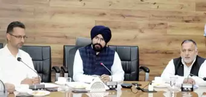 DC Doda ने कार्यक्रम की तैयारियों की समीक्षा की DC Doda ने कार्यक्रम की तैयारियों की समीक्षा की