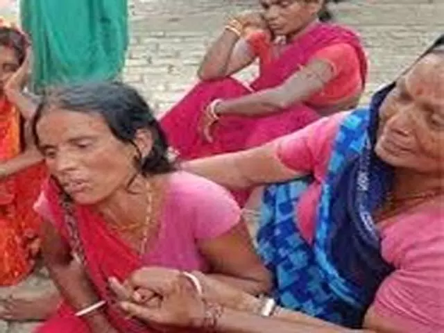 झारखंड के गिरिडीह में दहेज के लिए विवाहिता की हत्या का आरोप, कुएं से मिला शव झारखंड के गिरिडीह में दहेज के लिए विवाहिता की हत्या का आरोप, कुएं से मिला शव