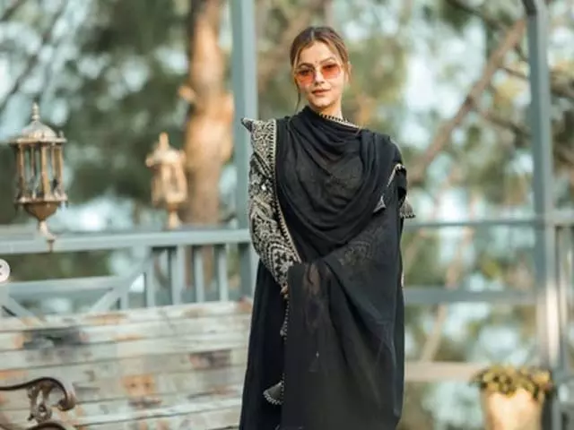 रुबिना दिलैक का स्टाइलिश अंदाज, सोशल मीडिया पर तस्वीरें की पोस्ट रुबिना दिलैक का स्टाइलिश अंदाज, सोशल मीडिया पर तस्वीरें की पोस्ट