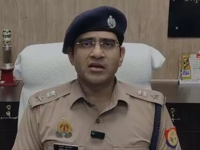 Free Fire- लत से 14 साल के बच्चे की मौत, 13 लाख गवाने पे पिता ने लगाई फांसी Free Fire- लत से 14 साल के बच्चे की मौत, 13 लाख गवाने पे पिता ने लगाई फांसी