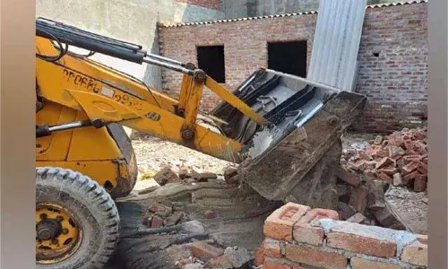 Jalandhar:बड़ी कार्रवाई, अवैध निर्माण पर चला पीला पंजा