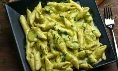 Paneer Pasta: स्वादिष्ट और हेल्दी पेपी पनीर पास्ता, यहां जानें बनाने की आसान रेसिपी