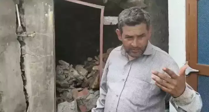 Nahan: शिलाई में भू-स्खलन, परिवार उजड़ा Nahan: शिलाई में भू-स्खलन, परिवार उजड़ा