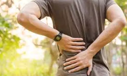 Health: अक्सर कमर दर्द से परेशान रहते हैं तो  इन उपायों से करें इलाज