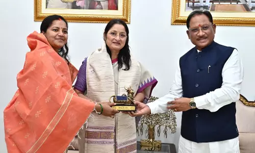 CM साय और केंद्रीय महिला एवं बाल विकास मंत्री अन्नपूर्णा देवी की मुलाकात CM साय और केंद्रीय महिला एवं बाल विकास मंत्री अन्नपूर्णा देवी की मुलाकात