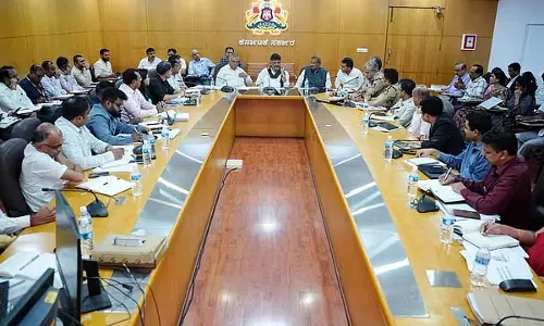 सड़क पर गड्ढे: खराब काम के लिए आप जिम्मेदार होंगे: DK ने अधिकारियों को चेतावनी दी