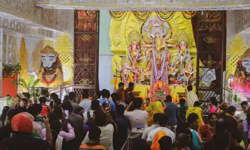 Bhubaneswar : बीएमसी ने नागरिकों से दुर्गा पूजा के दौरान पॉलीथीन बैग का उपयोग न करने का आग्रह किया Bhubaneswar : बीएमसी ने नागरिकों से दुर्गा पूजा के दौरान पॉलीथीन बैग का उपयोग न करने का आग्रह किया