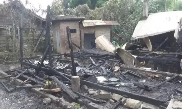 Manipur: 2 कुकी-ज़ो संगठनों ने केएनओ नेता के घर में आग लगाने की निंदा की Manipur: 2 कुकी-ज़ो संगठनों ने केएनओ नेता के घर में आग लगाने की निंदा की