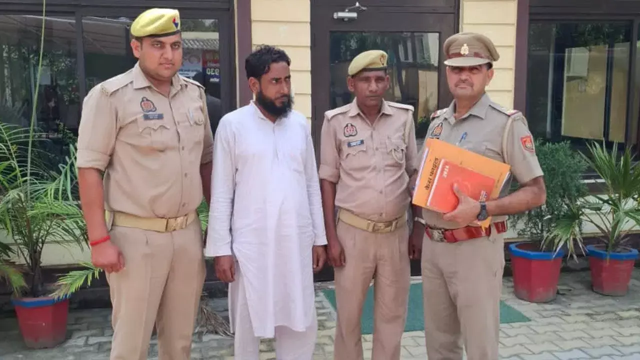 Bareilly: मौलाना ने सफाई करने वाली युवती को बनाया हवस का शिकार Bareilly: मौलाना ने सफाई करने वाली युवती को बनाया हवस का शिकार