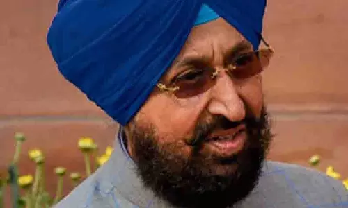 Punjab के नेता प्रतिपक्ष प्रताप सिंह बाजवा ने सीजन में धान की फसल की बिना शर्त खरीद की वकालत की Punjab के नेता प्रतिपक्ष प्रताप सिंह बाजवा ने सीजन में धान की फसल की बिना शर्त खरीद की वकालत की
