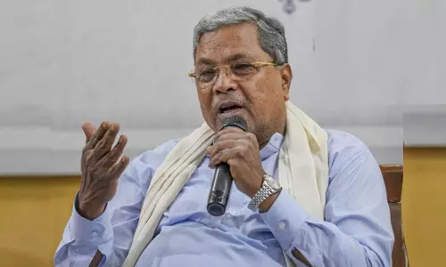 Karnataka: कर्नाटक में ईडी कार्रवाई, सीएम पर बढ़ा दबाव Karnataka: कर्नाटक में ईडी कार्रवाई, सीएम पर बढ़ा दबाव