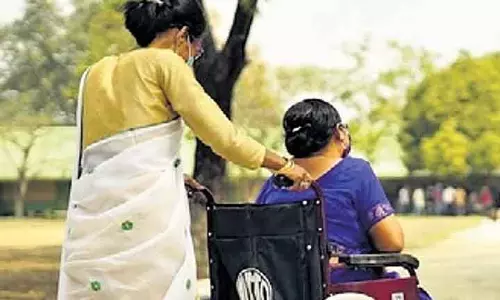 दिल्ली सरकार का ऐलान: दिव्यांगों के देखभालकर्ताओं को ₹6,000 मासिक सहायता