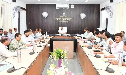 Jaipur: गोपालन और मत्स्य विभाग की समीक्षा बैठक में बीमा योजनाओं पर चर्चा Jaipur: गोपालन और मत्स्य विभाग की समीक्षा बैठक में बीमा योजनाओं पर चर्चा