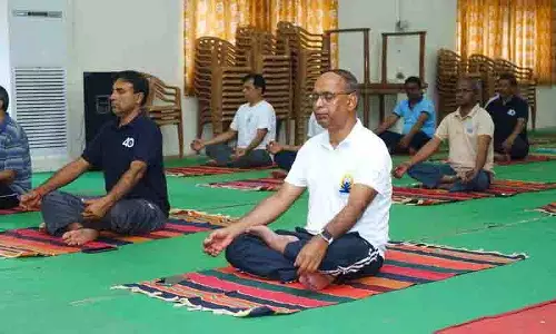 TGBIE ने कॉलेजों में साप्ताहिक खेल, योग, ध्यान और व्यावहारिक कक्षाएं अनिवार्य कर दी TGBIE ने कॉलेजों में साप्ताहिक खेल, योग, ध्यान और व्यावहारिक कक्षाएं अनिवार्य कर दी