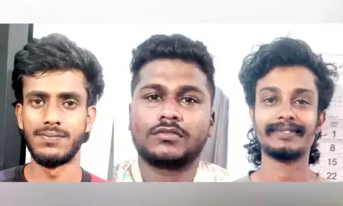 Kerala : पेट्रोल पंप पर हमला करने वाले गुंडे गिरफ्तार Kerala : पेट्रोल पंप पर हमला करने वाले गुंडे गिरफ्तार