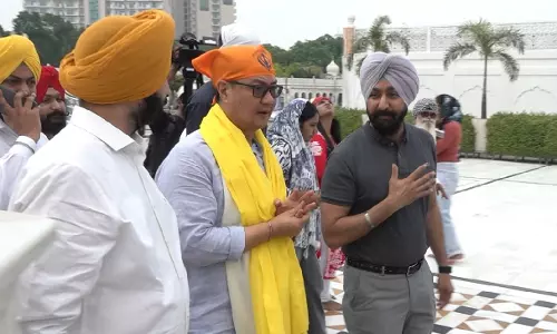 दिल्ली गुरुद्वारे में किरेन रिजिजू ने पीएम मोदी के लिए की विशेष प्रार्थना दिल्ली गुरुद्वारे में किरेन रिजिजू ने पीएम मोदी के लिए की विशेष प्रार्थना