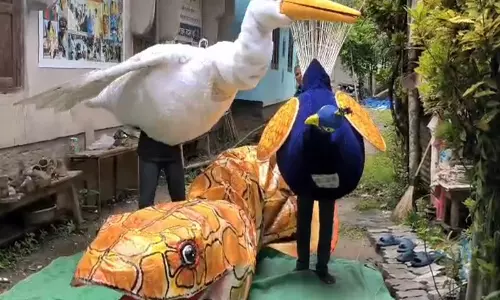 Majuli के कलाकार रास उत्सव की तैयारी में