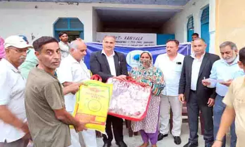 GDCT ने बाढ़ प्रभावित परिवारों को राहत सामग्री प्रदान की