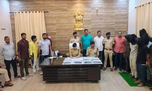 पूर्णिया में Cyber ठग गिरोह का भंडाफोड़, 81 मोबाइल बरामद पूर्णिया में Cyber ठग गिरोह का भंडाफोड़, 81 मोबाइल बरामद