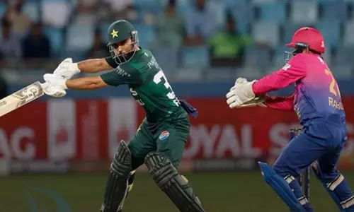 Asia Cup : फखर जमान का अर्धशतक, पाकिस्तान ने यूएई को दिया 147 रन का लक्ष्य