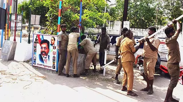 सरकारी आदेश का पालन न करने वाले अधिकारियों के खिलाफ अदालत की अवमानना की कार्रवाई - SC ने दी चेतावनी सरकारी आदेश का पालन न करने वाले अधिकारियों के खिलाफ अदालत की अवमानना की कार्रवाई - SC ने दी चेतावनी