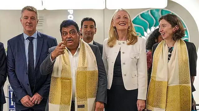 Bengaluru : रोल्स रॉयस के सबसे बड़े जीसीसी का उद्घाटन Bengaluru : रोल्स रॉयस के सबसे बड़े जीसीसी का उद्घाटन