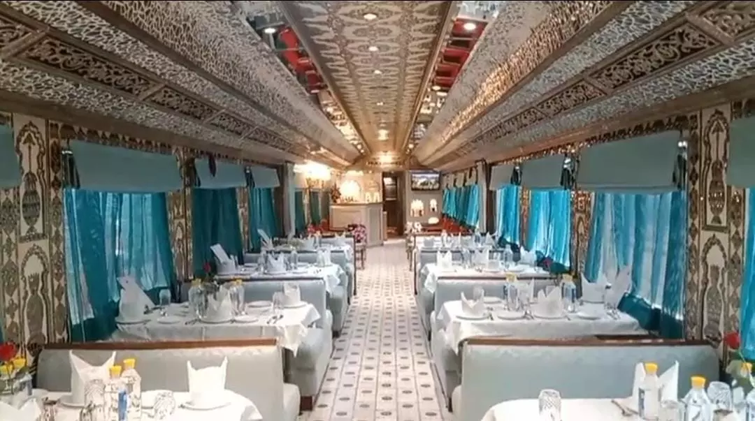 Rajasthan भ्रमण पर निकली शाही ट्रेन पैलेस ऑन व्हील्स Rajasthan भ्रमण पर निकली शाही ट्रेन पैलेस ऑन व्हील्स