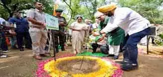 मंत्री डार ने जनता से स्वच्छता और पर्यावरण संरक्षण का आग्रह किया मंत्री डार ने जनता से स्वच्छता और पर्यावरण संरक्षण का आग्रह किया