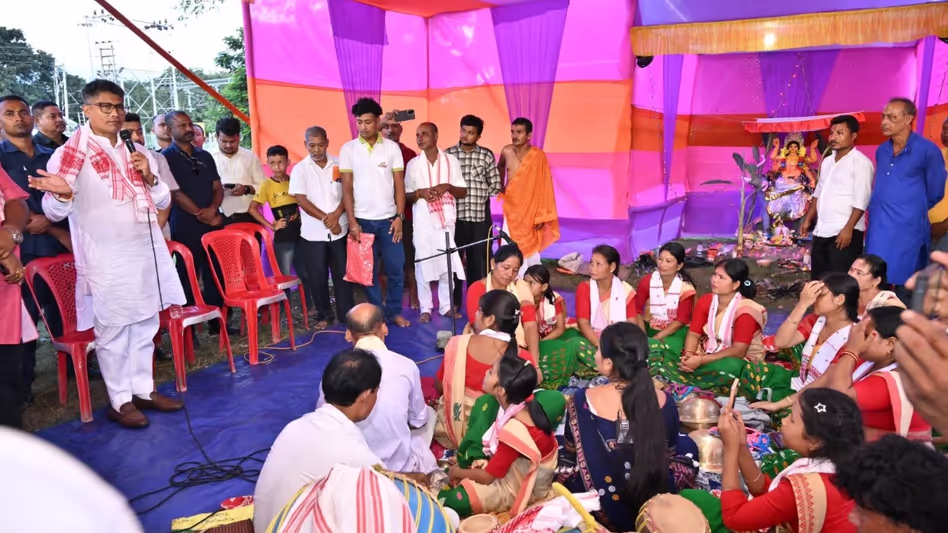 ओरुनोदोई योजना से समाज में महिलाओं की भूमिका मजबूत हो रही है Assam के मंत्री पीयूष हजारिका ओरुनोदोई योजना से समाज में महिलाओं की भूमिका मजबूत हो रही है Assam के मंत्री पीयूष हजारिका