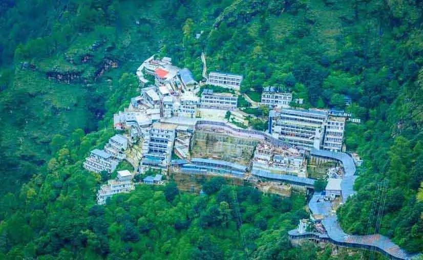 वैष्णो देवी यात्रा 22 दिनों के बाद फिर से शुरू वैष्णो देवी यात्रा 22 दिनों के बाद फिर से शुरू
