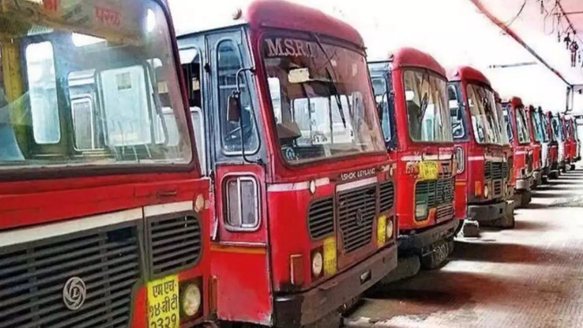 गणेश उत्सव के दौरान कोंकण जाने वाले लगभग 6 लाख यात्रियों ने राज्य परिवहन निगम की बसों से यात्रा की गणेश उत्सव के दौरान कोंकण जाने वाले लगभग 6 लाख यात्रियों ने राज्य परिवहन निगम की बसों से यात्रा की