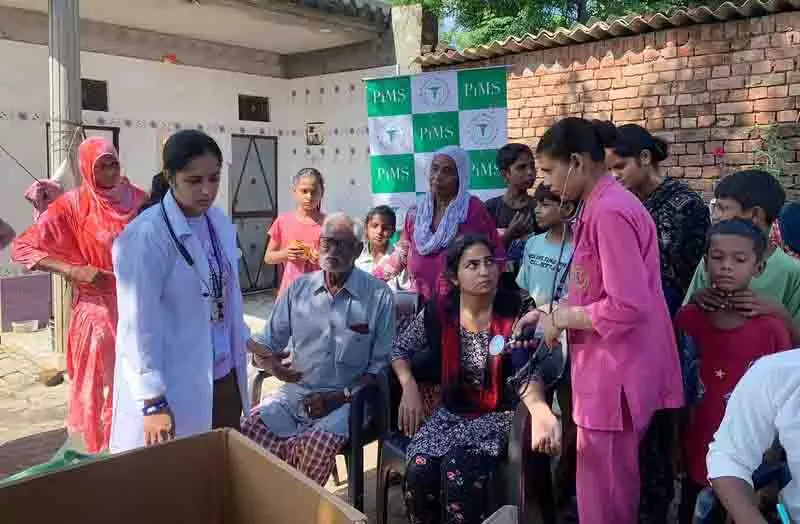 Jalandhar के बाढ़ प्रभावित इलाकों में 11,000 से अधिक मरीज सामने आए Jalandhar के बाढ़ प्रभावित इलाकों में 11,000 से अधिक मरीज सामने आए