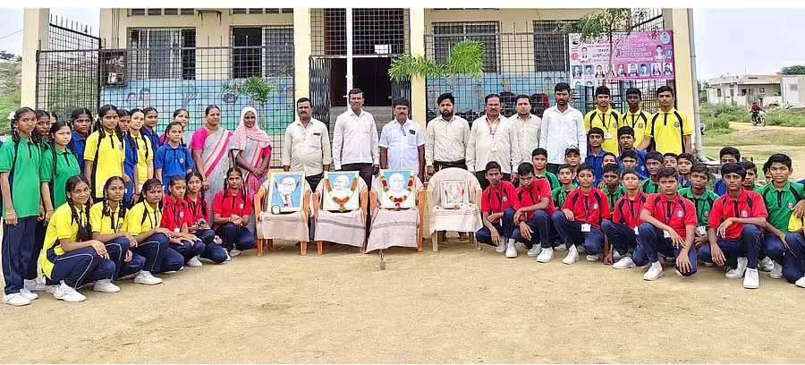 Yadgir : विभिन्न स्थानों पर कल्याण कर्नाटक उत्सव Yadgir : विभिन्न स्थानों पर कल्याण कर्नाटक उत्सव