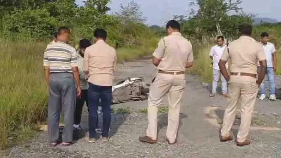 Odisha : खूंखार आपराधिक पुलिस मुठभेड़, फोरेंसिक टीम ने जांच शुरू की Odisha : खूंखार आपराधिक पुलिस मुठभेड़, फोरेंसिक टीम ने जांच शुरू की