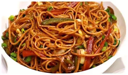 चाऊमीन खाने के बाद कई बच्चे फूड प्वाइजनिंग का शिकार, मचा हड़कंप चाऊमीन खाने के बाद कई बच्चे फूड प्वाइजनिंग का शिकार, मचा हड़कंप