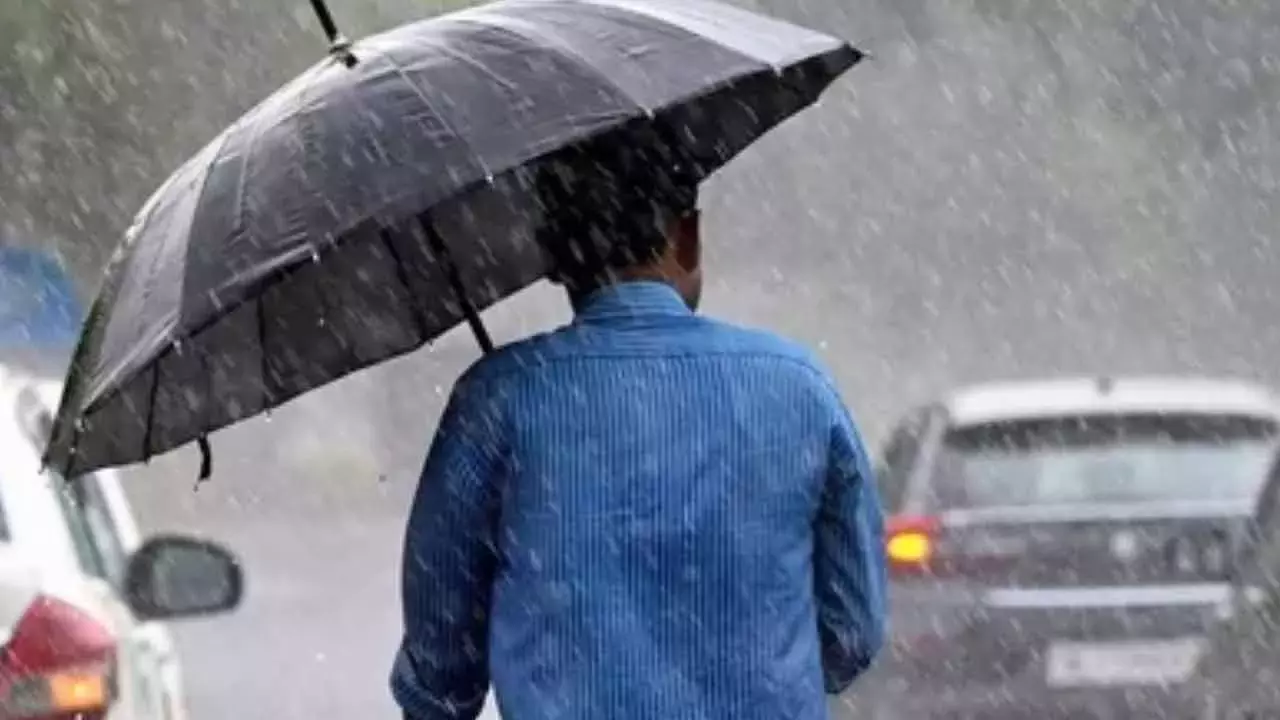 Andhra: आंध्र प्रदेश के कई जिलों में भारी बारिश का अनुमान Andhra: आंध्र प्रदेश के कई जिलों में भारी बारिश का अनुमान