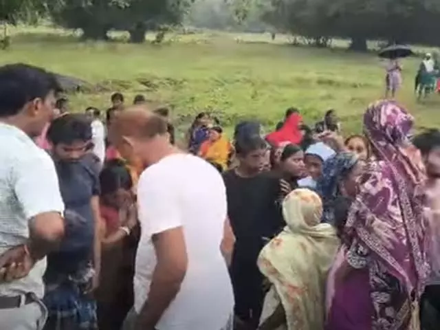 कुएं में डूबने से दो छात्राओं की मौत, घर में पसरा मातम कुएं में डूबने से दो छात्राओं की मौत, घर में पसरा मातम