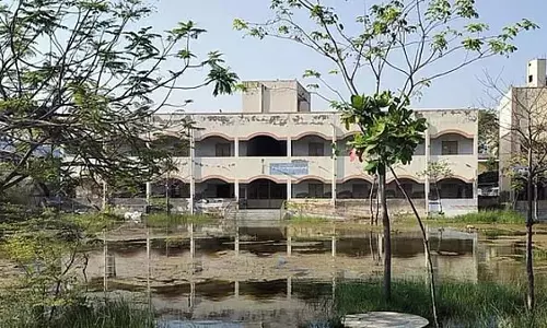 स्कूलों में बारिश का पानी जमा न हो: प्रधानाध्यापकों को निर्देश