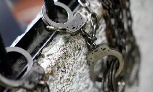 पाकिस्तान: फैसलाबाद पुलिस ने कथित हनीट्रैप गिरोह के सरगना को गिरफ्तार किया