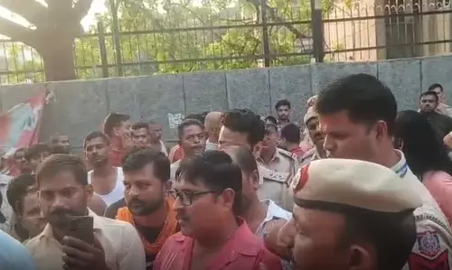 पुलिस की PCR वैन ने एक को कुचला, मौके पर मौत, हुआ बड़ा एक्शन