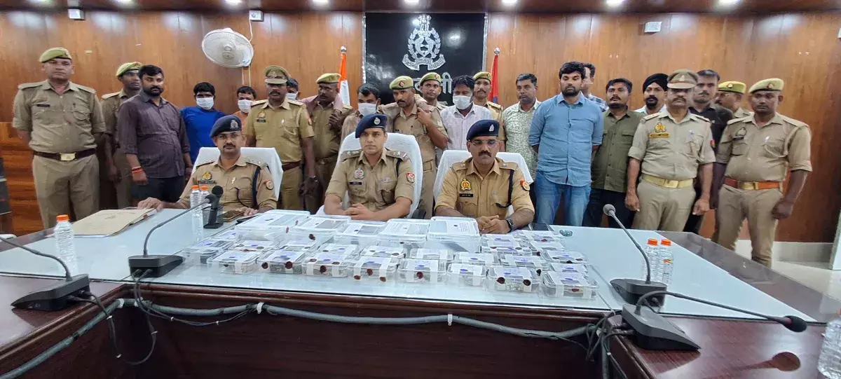 Shravasti: चोरी और चोरी का माल खरीदने वाले आरोपी गिरफ्तार Shravasti: चोरी और चोरी का माल खरीदने वाले आरोपी गिरफ्तार