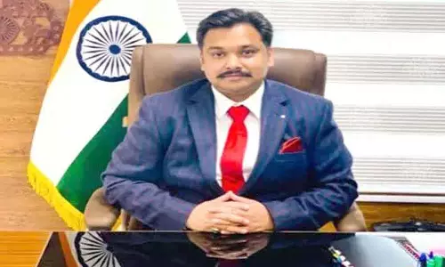 आईटी सचिव ने सेवा पर्व पहल के तहत सीएससी डिजी वैन को हरी झंडी दिखाई आईटी सचिव ने सेवा पर्व पहल के तहत सीएससी डिजी वैन को हरी झंडी दिखाई