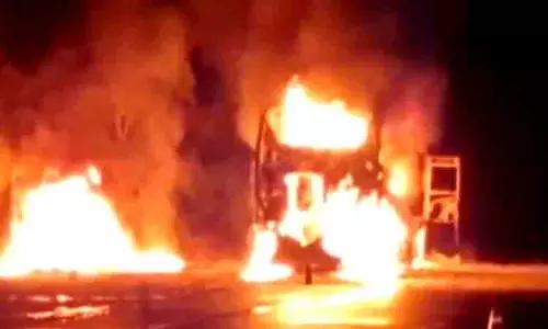 Chennai-Bengaluru राजमार्ग पर ओमनी बस में आग लगी, कोई हताहत नहीं