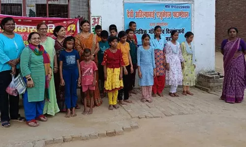 Farrukhabad: विद्यालय के नेत्रहीन बच्चों व शिक्षकों को सम्मान
