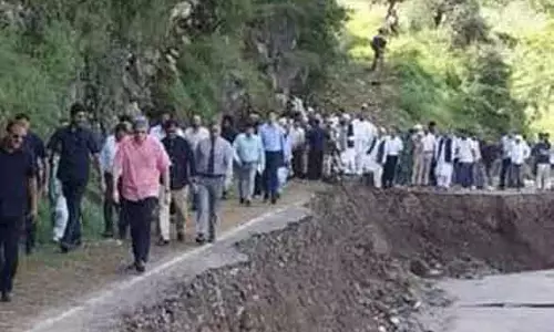मुख्यमंत्री ने पुंछ के भू-धंसाव प्रभावित गांव का दौरा, सहयोग का वादा किया