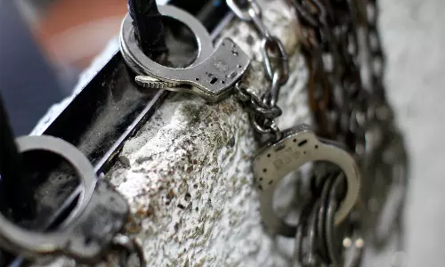 फैसलाबाद पुलिस ने कथित हनीट्रैप गिरोह के सरगना को किया गिरफ्तार