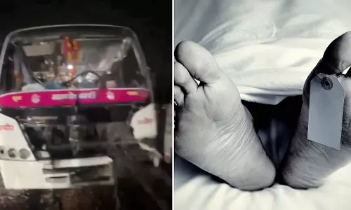 इंदौर-उज्जैन रोड पर ट्रैवलर बस ने बाइक को रौंदा, दंपत्ति और बड़े बेटे की मौत; छोटा बेटा ICU में