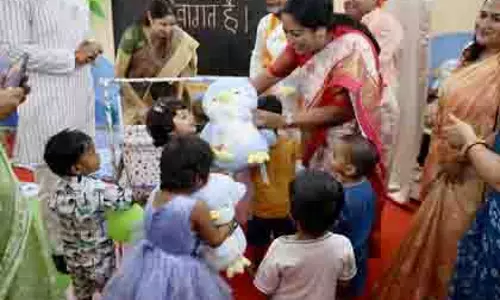 CM ने खोले 502 आंगनवाड़ी केंद्र, महिलाओं के लिए 10 करोड़ के ऋण का ऐलान CM ने खोले 502 आंगनवाड़ी केंद्र, महिलाओं के लिए 10 करोड़ के ऋण का ऐलान