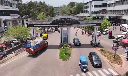 Kerala : उपकरणों की कमी के कारण टीवीएम मेडिकल कॉलेज में यूरोलॉजी सर्जरी रुकी Kerala : उपकरणों की कमी के कारण टीवीएम मेडिकल कॉलेज में यूरोलॉजी सर्जरी रुकी